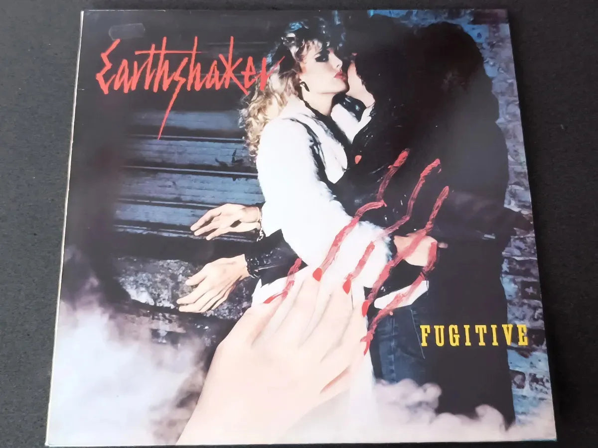 Lp - Earthshaker - Fugitive * Netherlands - Heavy - 1984