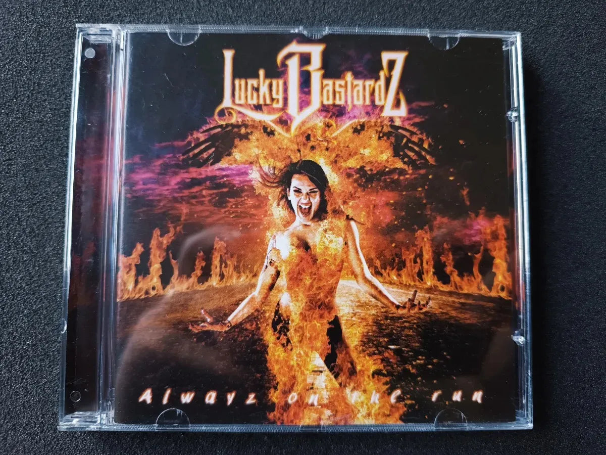 Cd - Lucky Bastardz - Alwayz On The Run * Greece - 2015