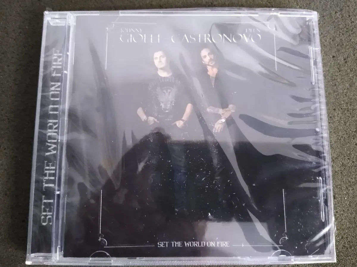 Cd - Johnny Gioeli - Deen Castronovo  Set The World On Fire